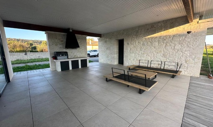 Pommevic Villa | Villa De L'Amiral - LUXE ET DETENTE A POMMEVIC