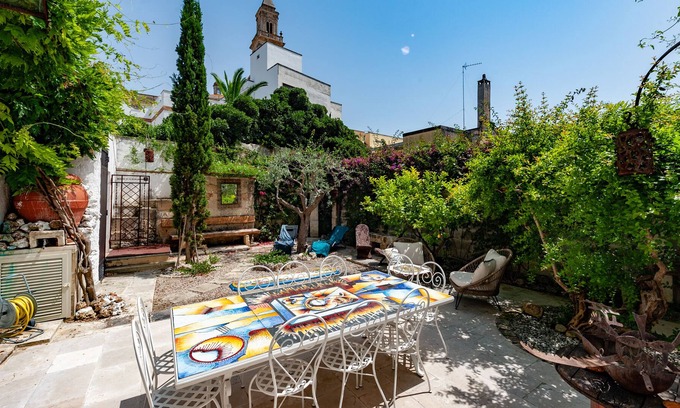 Lequile Villa | Villa 'Dimora In Palazzo Museo Raho' with Private Terrace, Wi-Fi and Air Conditioning