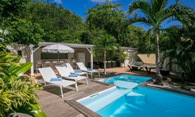 Orient Bay Villa | Villa Elé, 4 chambres, jardin tropical et piscine
