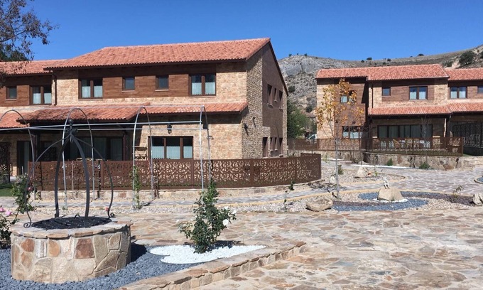 Fuentiduena Cottage | VILLA EL TILO- RURAL TOURIST COMPLEX LAS VILLAS DE FUENTIDUEÑA