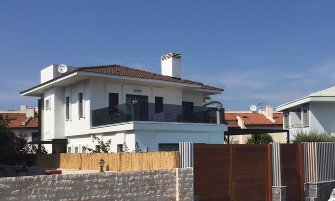 Alacati Villa | VILLA ELITE CESME WITH PRIVATE POOL VILLA FOR DAILY RENTAL