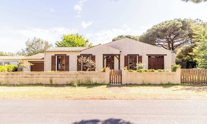 Saint-Trojan-les-Bains House | Villa Entre-Deux-Mers. 4 bedrooms. Gatseau Beach