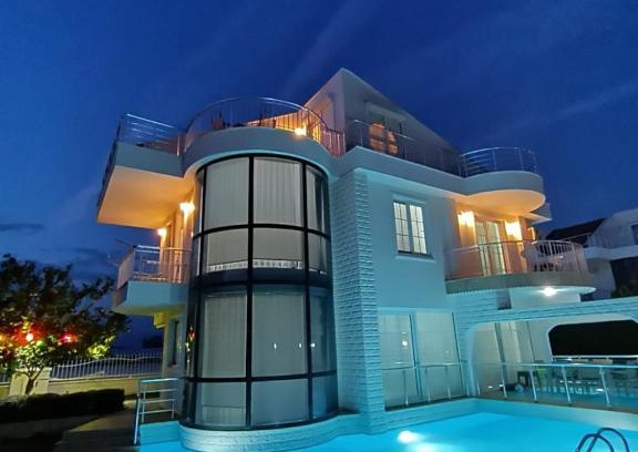 Kadriye Villa | Villa esila