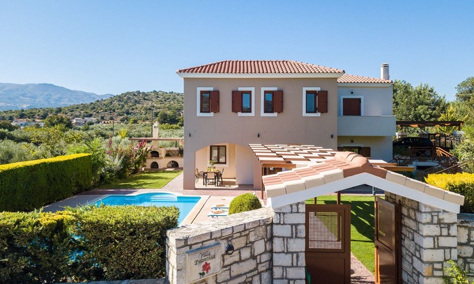 Melidoni Villa | Villa Evanthia,a Place To Be!