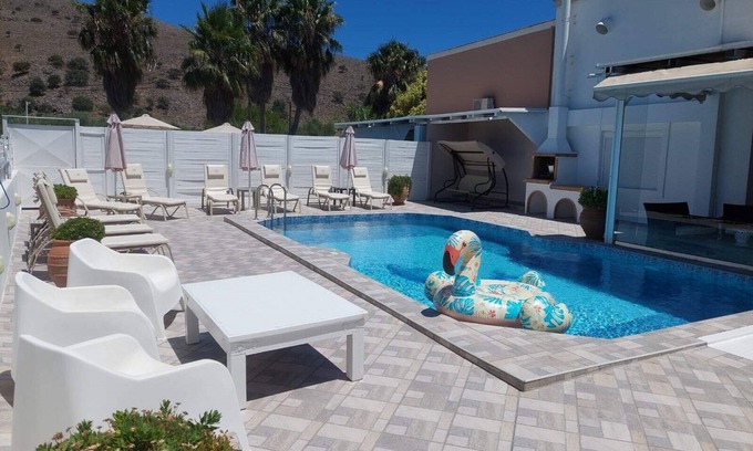 Georgioupolis Villa | Villa Fantasia- Less than 5-Min Walk to Kalivaki Beach with private pool