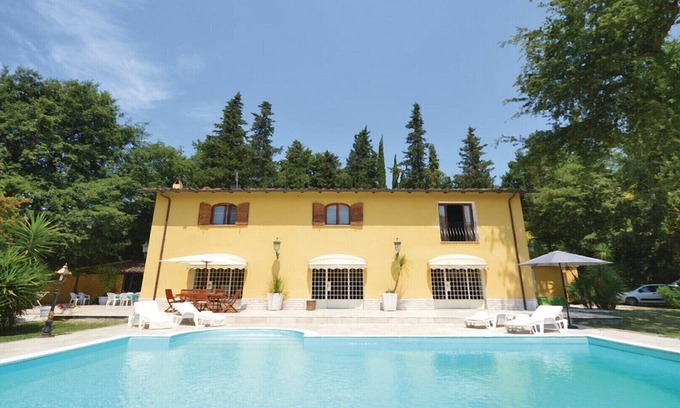 Castelnuovo di Porto Villa | Villa Fiore Immersed in the Roman countryside with panoramic views
