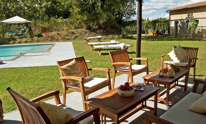 Barberino Val d'Elsa Villa | Villa for 12 with A/C, wifi and a large pool in the Chianti