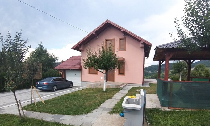 Hadzici Villa | Villa for green quiet holiday near Sarajevo