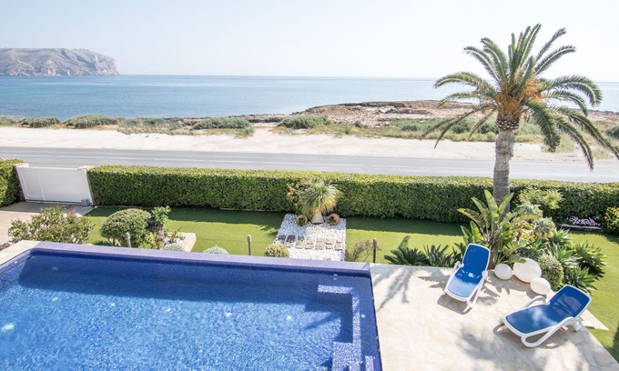Javea Villa | Villa Frente al mar con Vistas, Terraza, Barbacoa y Piscina con spa