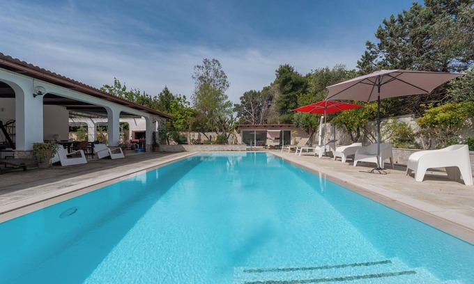 Castromediano Villa | Villa 'Gaia' with Private Pool, Wi-Fi and Air Conditioning