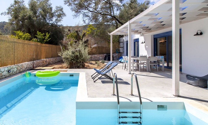 Mikros Gialos Villa | Villa Galini With a Private Pool Ideal For Families - 3 min Walk to the Beach