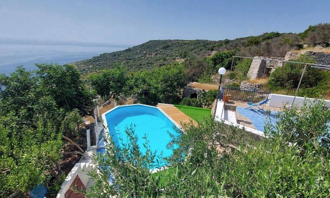Corsano Villa | Villa 'Giardino Dei Tratturi' with Sea View, Wi-Fi and Air Conditioning