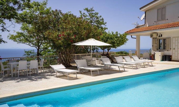Santa Maria Villa | Villa Gisa, with private swimming pool and sea view