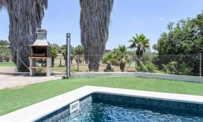 Tarragona Villa | Villa 'Golf and Pool Oasis' with Private Pool, Wi-Fi and Air Conditioning