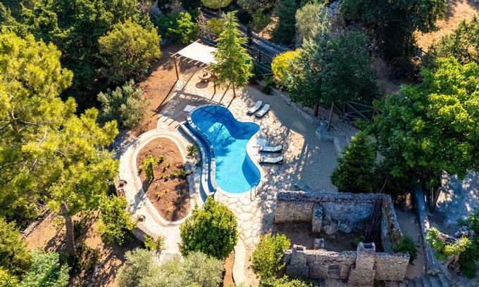 Avlana Villa | Villa Gulseren - Three Bedroom Villa, Sleeps 6