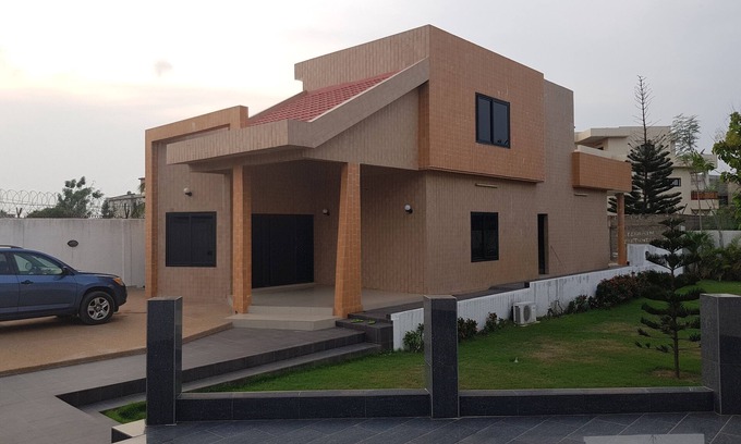 Agbodrafo House | Villa Hervano in Kpogan, 20 min walk to the beach from the beach