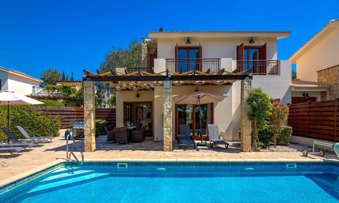 Aphrodite Hills Villa | Villa HG12 Athina - Three Bedroom Villa, Sleeps 6