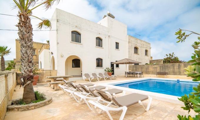 Ta' Għammar House | Villa Hgieri - Ghasri Holiday Home