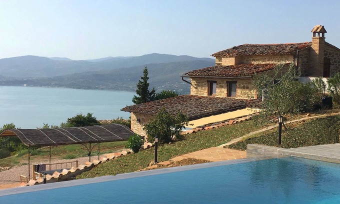 Monte del Lago Villa | Villa in Cortona with Private Pool