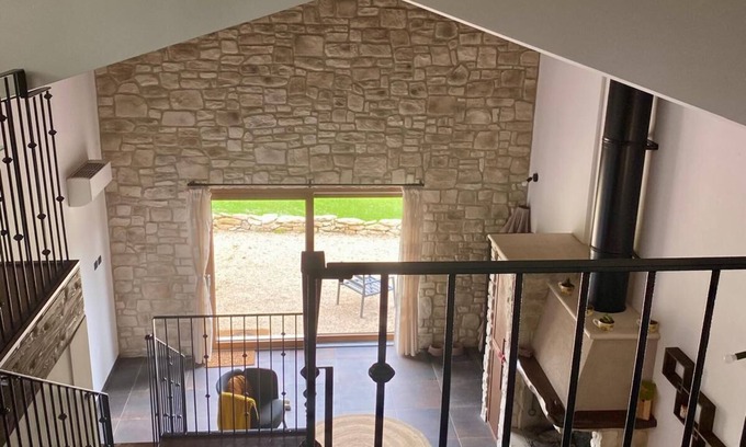 Roccamorice Villa | Villa in Majella National Park near the Celestine hermitages.
