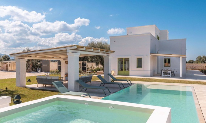 Savelletri Villa | Villa in Savelletri with 4 bedrooms sleeps 8