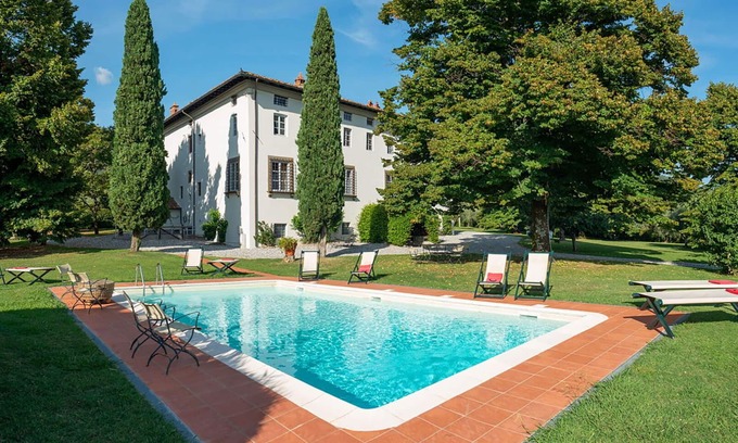 Capannori Villa | Villa in Segromigno In Monte with 8 bedrooms sleeps 16