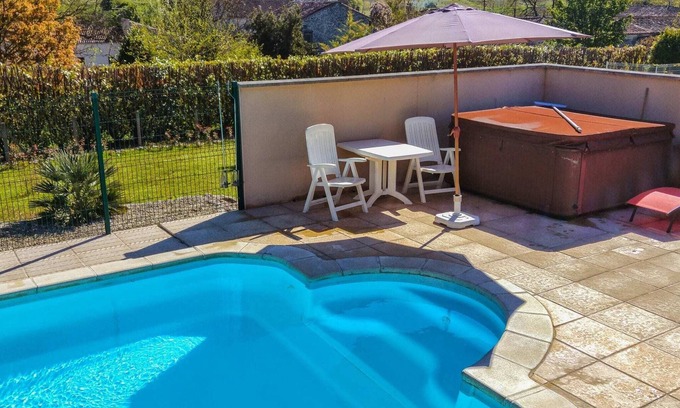 Segonzac Villa | Villa in Segonzac with Pool and Vineyards