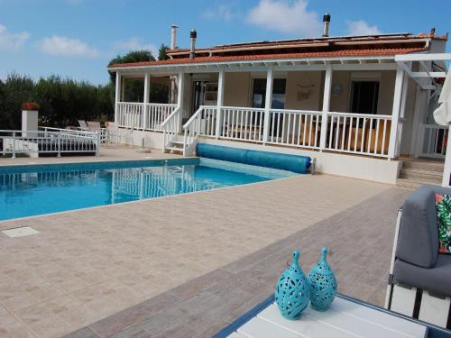Milatos Villa | Villa in Sisi near Beach & Olive Groves
