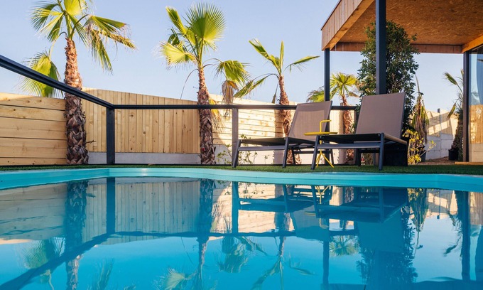 Zrce Villa | Villa in Zrce, close to the beach, water sports, festival, party, free wifi, up to 6 people.