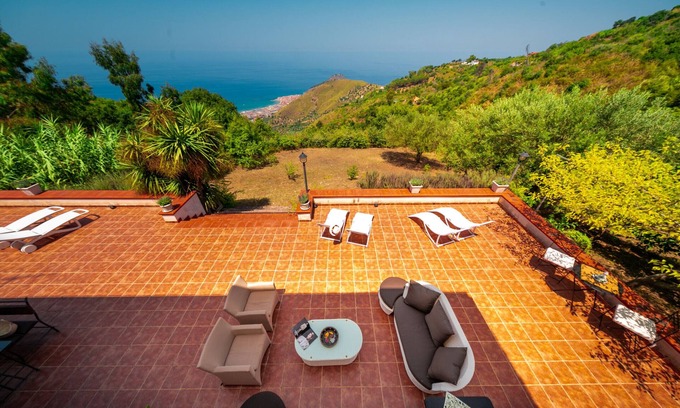 Cefalu Villa | Villa Isabella con vista mare a Gibilmanna