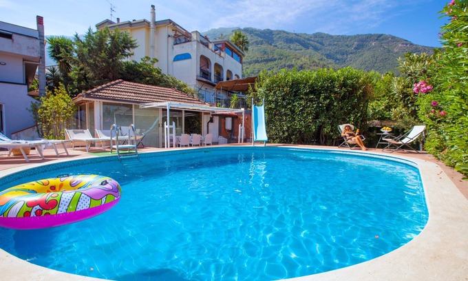 Castellammare di Stabia Villa | Villa Amore luxury pool solarium garden parking perfect Wedding event location!