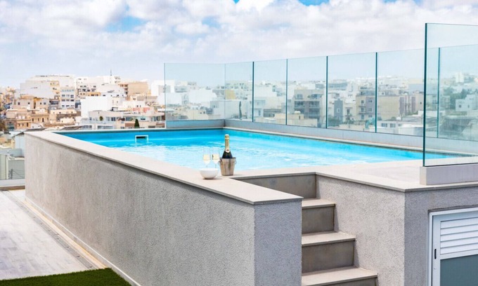 Tal-Ghoqod Villa | Villa Ixoria Unit 2 with Rooftop Pool by ArcoBnb