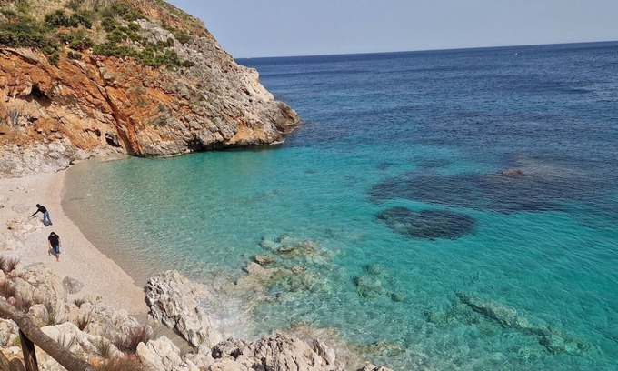 Sciacca Villa | Villa 'J M Al Mare Con Vista' with Sea View, Wi-Fi and Air Conditioning