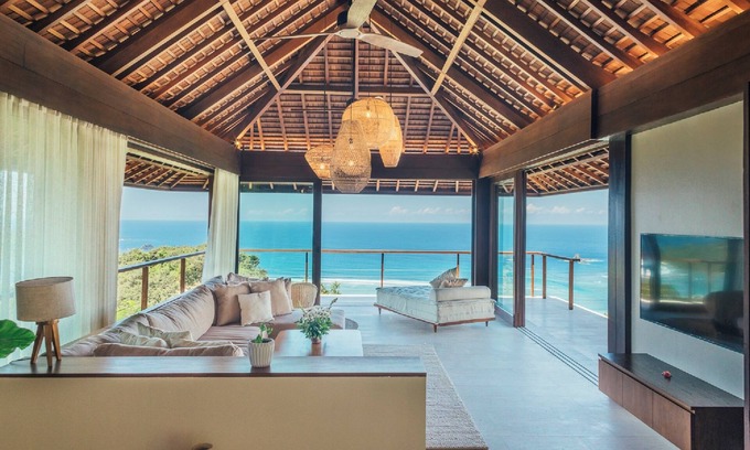 Praya Barat Villa | Villa Jati at Tampah Hills