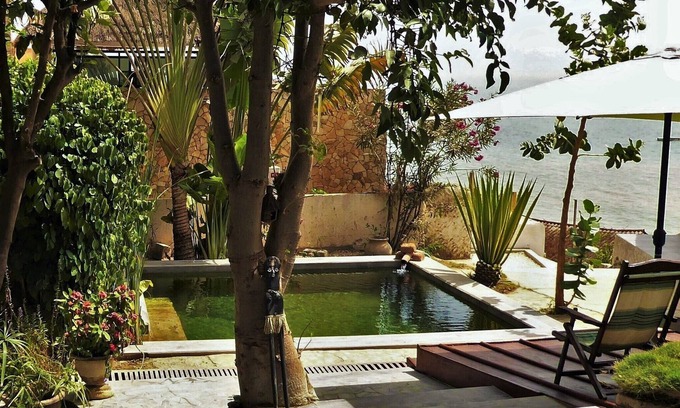 Popenguine House | Villa Joko: Beach at 20m, ecological swimming pool, ocean view, pension
