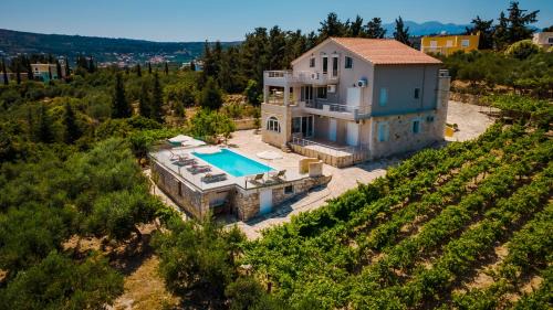 Douliana House | Villa Konstantinos Hilltop Vineyard Escape