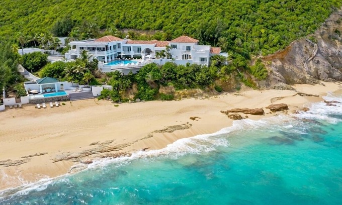 Les Terres Basses Villa | Villa L'Oasis | Beach Front - Located in Fabulous Terres Basses with Private Pool