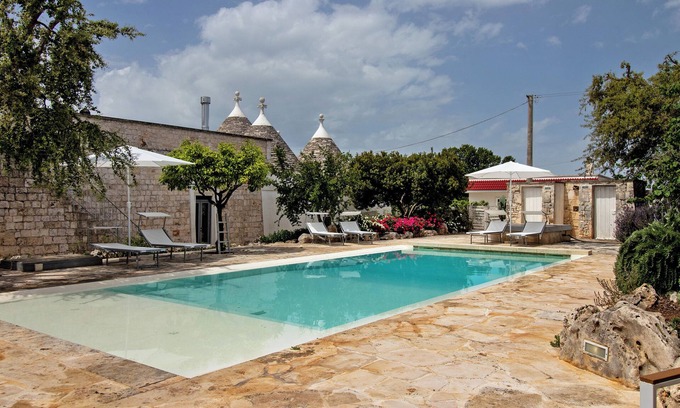 Ostuni Villa | Villa 'La Dimora Dello Zio' with Private Pool, Private Terrace and Wi-Fi