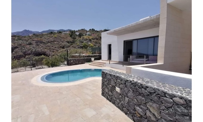 Candelaria Villa | VILLA "LA FLORIDA" - WONDERFUL VIEWS - POOL - WIFI