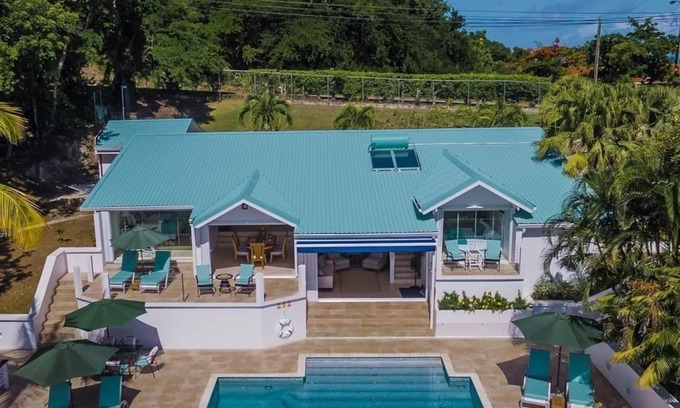 Saline Point Villa | Villa La Mer 3BR in Saddleback by Personal Villas - Breathtkaing Hideaway