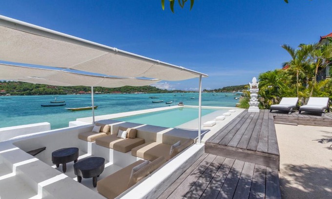 Ceningan Island Villa | Villa Lagoon - Elegant & Absolute BeachFront in Nusa Ceningan