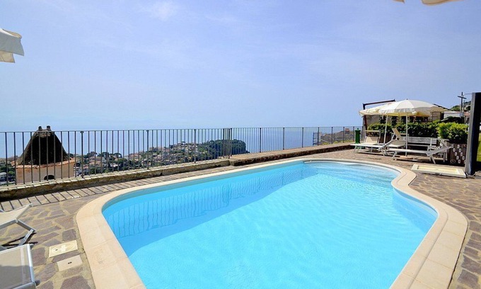 Scala House | Villa Laila A, fully refundable with voucher*: A pleasant and spacious apartment which faces the sun and the sea, with Free WI-FI.