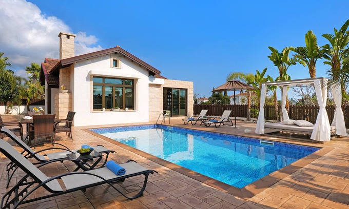Ayia Thekla House | Villa Lara - 3bed Bangalow with Large Pool