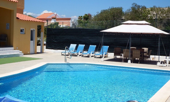 Barros Villa | Villa Lara, Spacious 5 bedroom house with heated pool, free Wifi ,secure parking