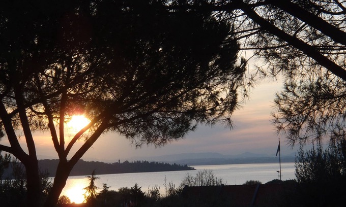 San Feliciano Villa | Villa Larry in San Feliciano sul Trasimeno with garden and olive grove