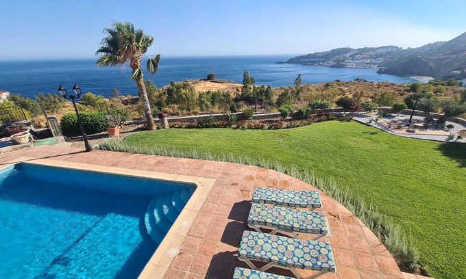 Almunecar Villa | Villa Las Dalias Almunecar and Nerja