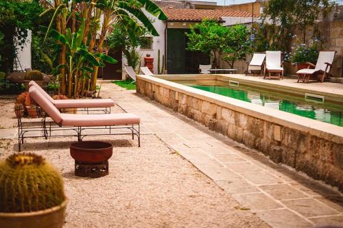 Ortelle House | Villa Li Curti con piscina in comune, un'oasi in paese!
