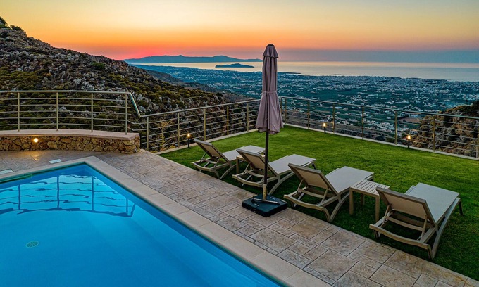 Katochori Villa | Villa Lia with private ecologic pool and amazing view!