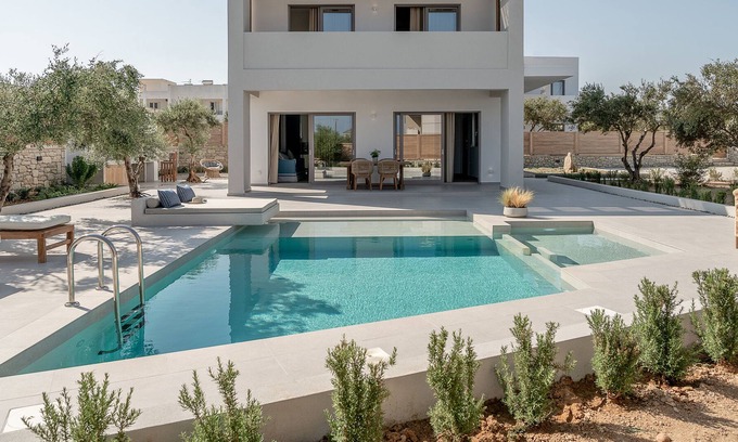 Tavronitis Villa | Villa Lilly by Delfus