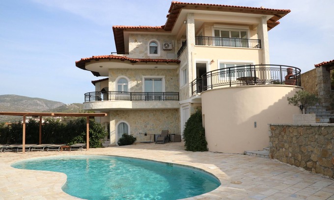 Limni Vouliagmenis Villa | Villa LimninAn Oasis between Sea and Lake